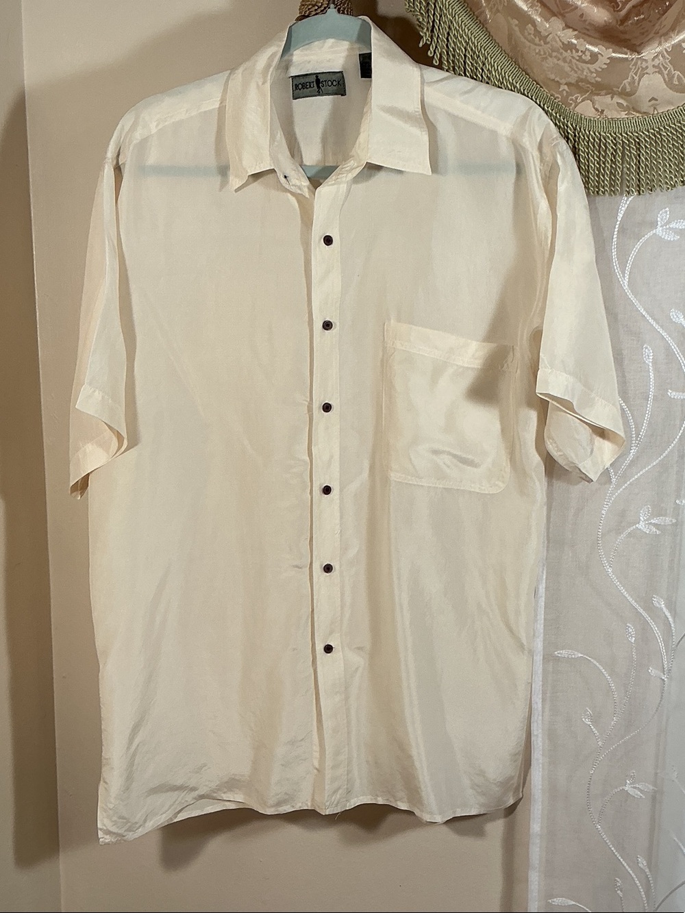 Vintage Robert Stock Men’s Ivory Short Sleeve 100% Silk Shirt Sz M Hand washable